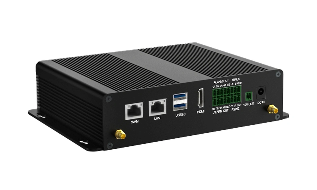 CosmoEdge edge computing device back